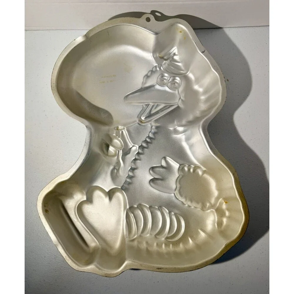Big Bird Sesame Street Aluminum Cake Pan Mold Mupphets 1983 Wilton #502-3401